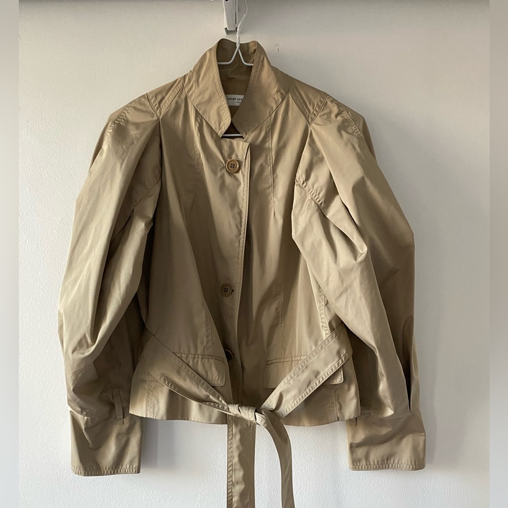 Dries Van Noten Beige Button-Up Crop Trench Jacket